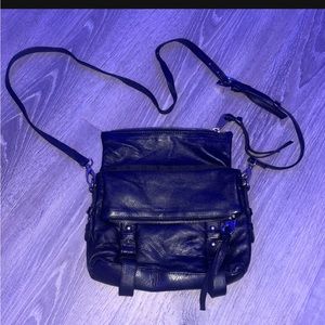 black grunge cross over bag